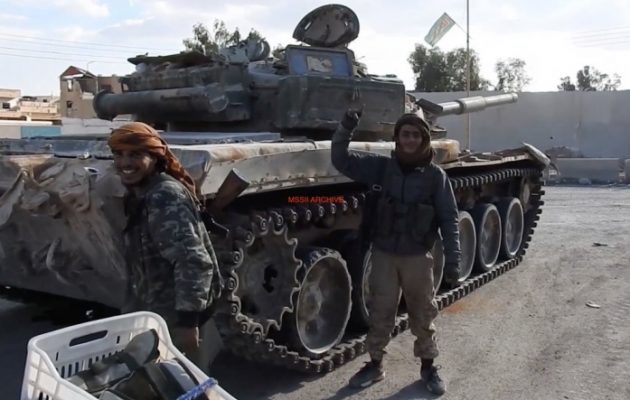 Η Παλμύρα έπεσε στο Ισλαμικό Κράτος – Συριακά τανκς λάφυρα στα χέρια του ISIS (φωτο)