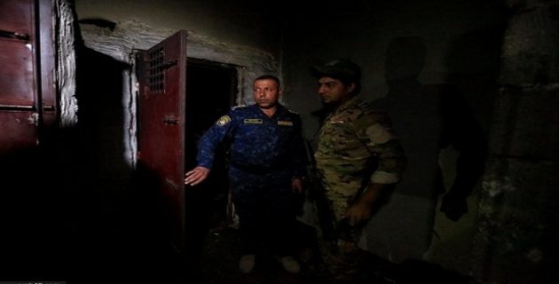 Οι Ιρακινοί ανακάλυψαν φυλακή του ISIS στην ανατολική Μοσούλη