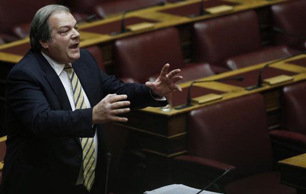 Κατσίκης: Αμφισβητώ ότι η επίθεση στο γραφείο μου έγινε από το Ρουβίκωνα