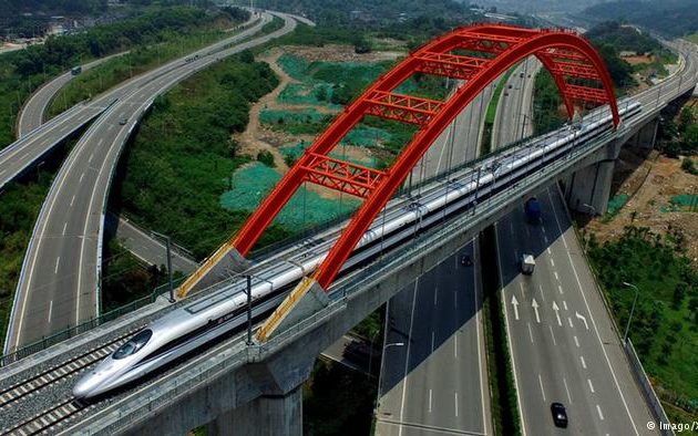 Κίνα: Πρεμιέρα για μια από τις μεγαλύτερες σιδηροδρομικές γραμμές
