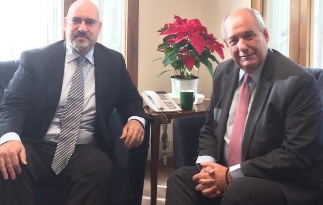 Συνάντηση Κουίκ με αντιπρόσωπο Ελλήνων της Μεγάλης Ελλάδας (Ιταλία)