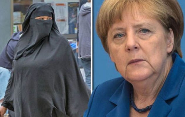 Η Μέρκελ υιοθετεί σκληρή γραμμή απέναντι στο Ισλάμ και ζητά απαγόρευση της μπούρκας