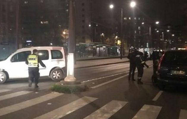 Θρίλερ στο πολύπαθο Παρίσι – Ένοπλος κρατά επτά ομήρους