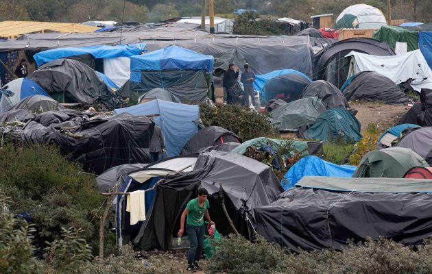 Πυρκαγιά σε κέντρο μεταναστών στο Παρίσι – Τρεις σοβαρά τραυματίες