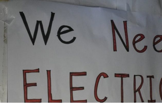 Χωρίς ρεύμα και νερό οι πρόσφυγες στη Σούδα