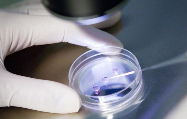 Κλινική στην Ολλανδία γονιμοποίησε 26 γυναίκες με λάθος σπέρμα