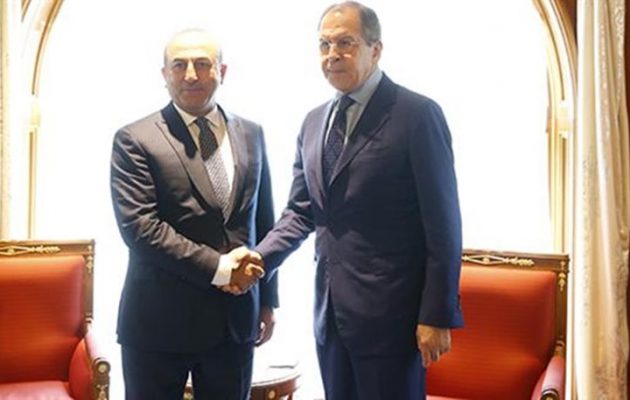 Διαβεβαιώσεις Τσαβούσογλου: Η δολοφονία Καρλόφ δεν θα πλήξει τις ρωσοτουρκικές σχέσεις