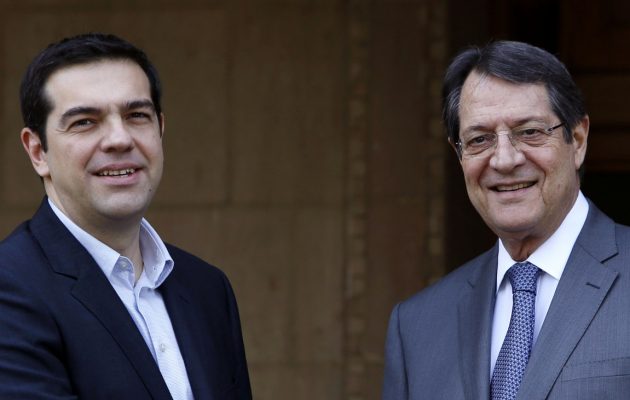 Στην Αθήνα ο Αναστασιάδης – Τι θα συζητήσει με τον Τσίπρα