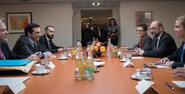 Τι σημαίνει για την Ελλάδα και τον Τσίπρα η συμφωνία Μέρκελ – Σουλτς στο Βερολίνο