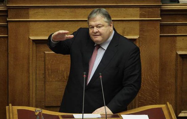 Ξέφυγε ο Βενιζέλος: Επικρίνει τους Ευρωπαίους σοσιαλιστές επειδή βοηθούν την Ελλάδα!