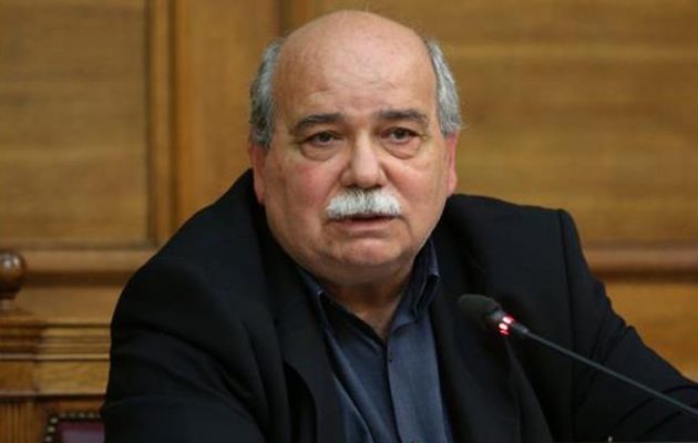 Βούτσης: Βοήθημα για τα παιδιά που επλήγησαν από τις φονικές πυρκαγιές