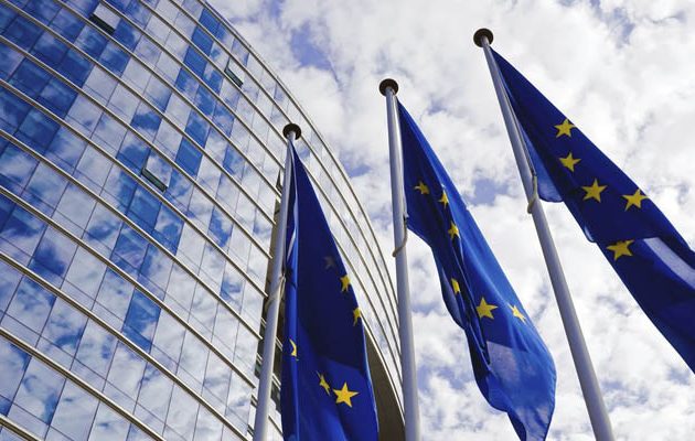 Οι Βρυξέλλες διαλύουν στα εξ ων συνετέθη την επιχειρηματολογία Τόμσεν και ΔΝΤ