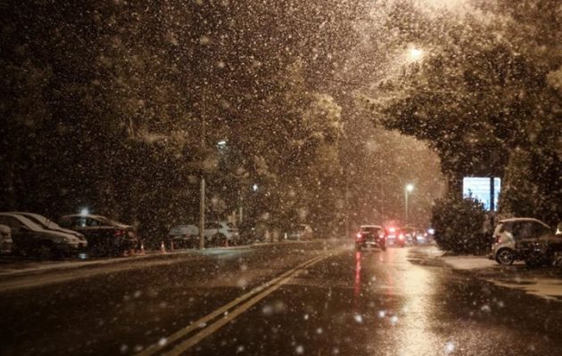 Που διακόπηκε Τρίτη βράδυ η κυκλοφορία στην Αττική λόγω χιονόπτωσης