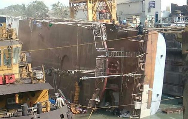 Τραγωδία στην Ινδία: Φρεγάτα καταπλάκωσε δύο εργάτες σε ναυπηγείο