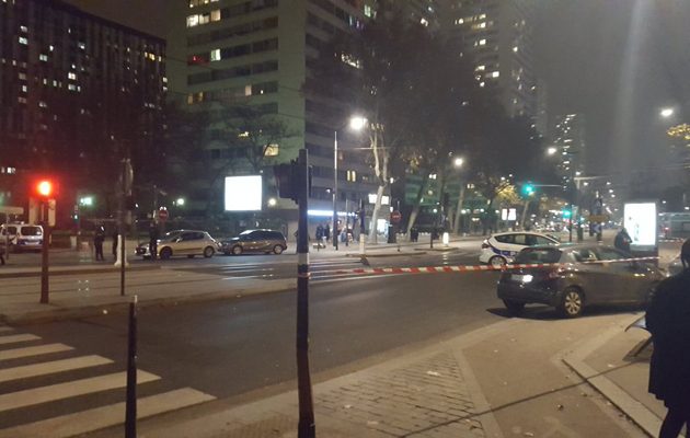 Παρίσι: Αφέθηκαν ελεύθεροι οι εφτά όμηροι – Αναζητείται ο ένοπλος ληστής