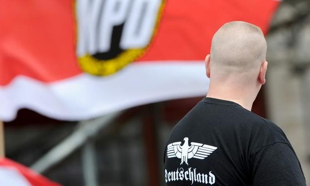 Οι Γερμανοί τα βάζουν με τον Τραμπ αλλά κρίνουν νόμιμο το νεοναζιστικό κόμμα NPD