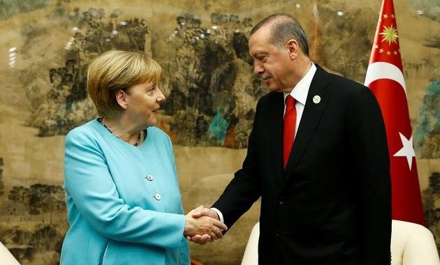 DW: Δύσκολη η συνάντηση Μέρκελ-Ερντογάν – Τα «αγκάθια» των συνομιλιών