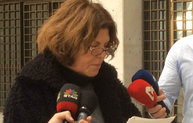 Τι ζήτησε η Πόλα Ρούπα για το παιδί της- “Σκουλήκια, θα παραμείνω εχθρός σας μέχρι να πεθάνω”