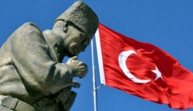 Ο Ερντογάν κατηγορεί για προδότες Τούρκους αξιωματικούς του ΝΑΤΟ – Όλοι τους ζητούν άσυλο