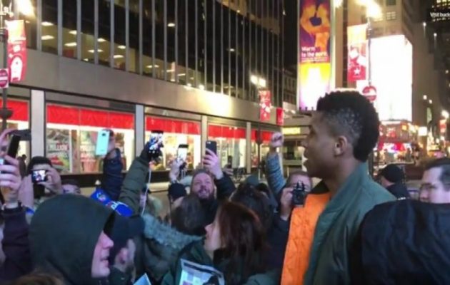 Αντετοκούνμπο: Δεν υπογράφω στη σημαία μας (βίντεο)