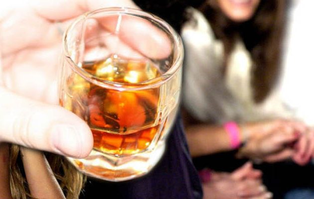 Σοκ: Εννιάχρονος από τα Χανιά αντιμετωπίζει προβλήματα με το αλκοόλ