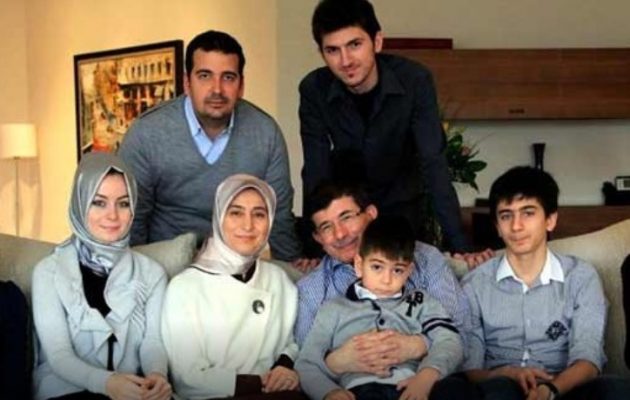 Ο Ερντογάν συνέλαβε τον αδελφό του Νταβούτογλου ως οπαδό του Γκιουλέν