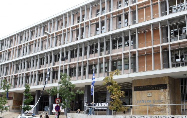 Συναγερμός στη Θεσσαλονίκη: Εκκενώθηκε το δικαστικό μέγαρο