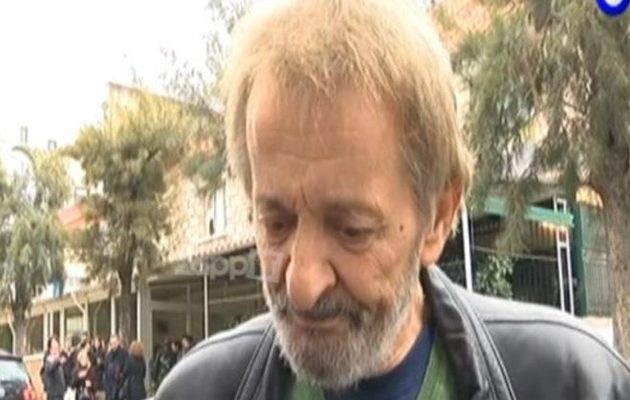 Συντετριμμένος ο Γεωργίου στην κηδεία του 35χρονου γιου του – Τι είπε στις κάμερες (βίντεο)