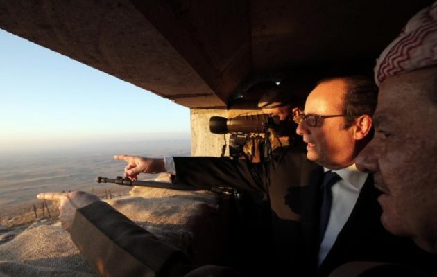 Οι Κούρδοι πήγαν τον Ολάντ στην πρώτη γραμμή και του έδειξαν το Ισλαμικό Κράτος