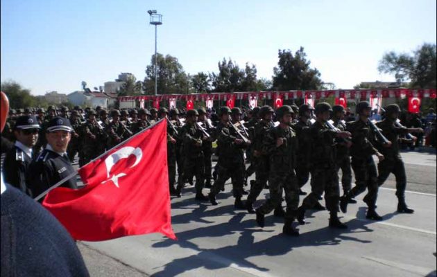 Προκαλεί ο Τσαβούσογλου: Τα τουρκικά στρατεύματα πρέπει να παραμείνουν στην Κύπρο
