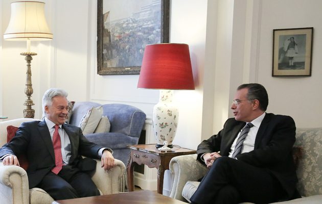 Κουμουτσάκος: Παίκτης – κλειδί η Τουρκία για εξεύρεση λύσης στο Κυπριακό