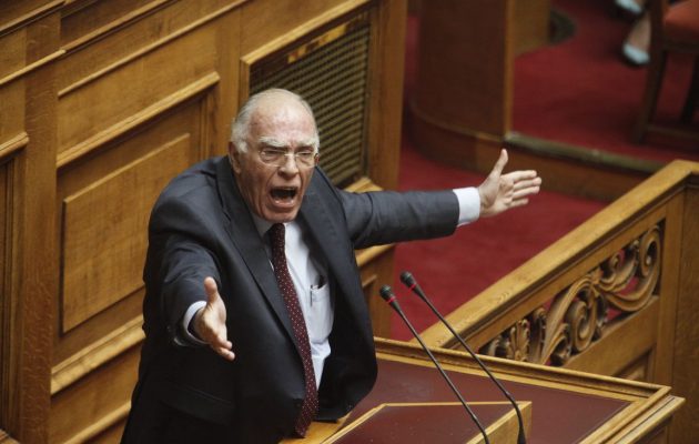 Το παράπονο του Λεβέντη: Και ο ΣΥΡΙΖΑ και η ΝΔ προτιμούν για συνέταιρο το ΠΑΣΟΚ