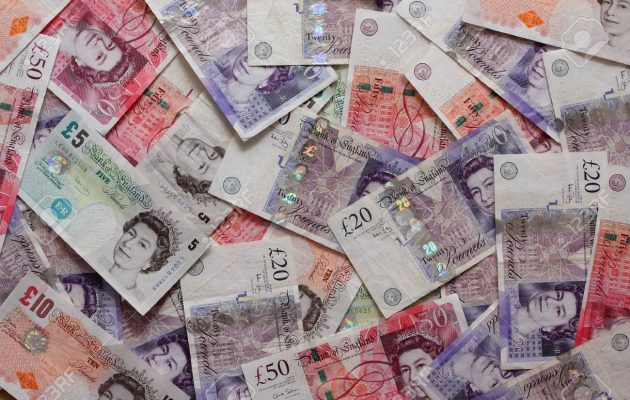 Υπό πίεση η στερλίνα ελέω Brexit – Σημείωσε αρνητικό ρεκόρ