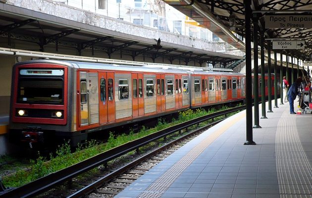 Κλειστός και σήμερα Τετάρτη ο σταθμός του ΗΣΑΠ στο Μοναστηράκι