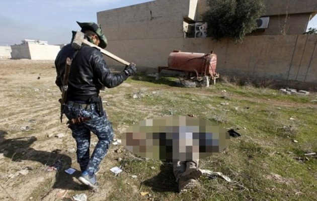Άταφοι τζιχαντιστές σαπίζουν στους δρόμους της Μοσούλης και απειλούν με “μαύρο θάνατο”