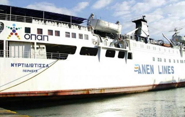 Ακυβέρνητο πλοίο με 53 επιβαίνοντες ανοιχτά του Παγασητικού
