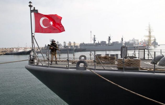 Tagesschau: Η Μέρκελ πάει στον Ερντογάν ενώ 40 Τούρκοι αξιωματικοί ζητούν άσυλο στη Γερμανία