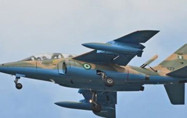 Απίστευτη τραγωδία στη Νιγηρία: Eκατό νεκροί από λάθος βομβαρδισμό