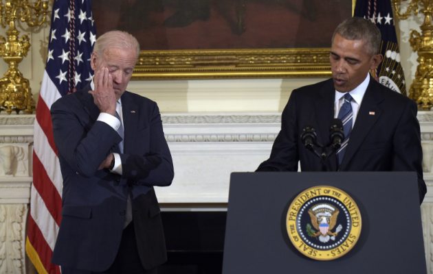 Τι είπε ο Ομπάμα και έκανε τον Μπάιντεν να δακρύσει (βίντεο)