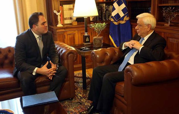 Συνάντηση Παυλόπουλου – Πιτσιλή για τα έσοδα