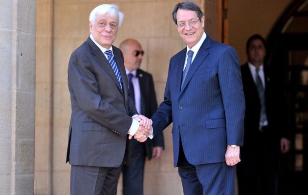 Μήνυμα για λύση στο Κυπριακό χωρίς κατοχικό στρατό από Παυλόπουλο – Αναστασιάδη