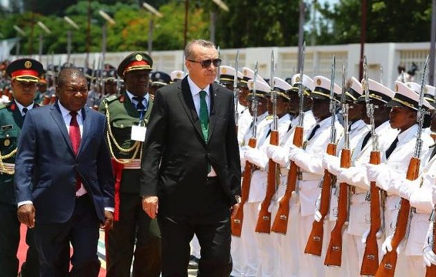 O Ερντογάν ζήτησε βοήθεια της Μοζαμβίκης για την εξάρθρωση του δικτύου Γκιουλέν