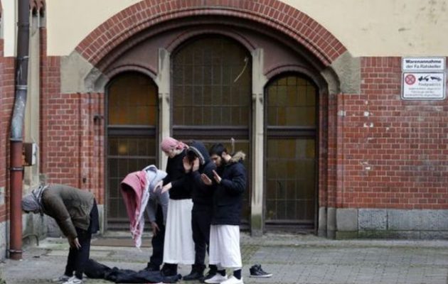 40.000 ισλαμιστές εκ των οποίων οι 9.200 σαλαφιστές ζουν στη Γερμανία – Τι ζητά ο Γκάμπριελ