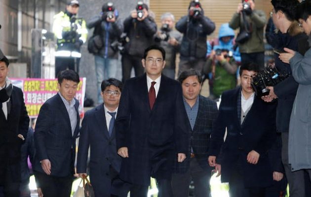 Στις 9 Μαρτίου η δίκη του προέδρου της Samsung για το σκάνδαλο διαφθοράς