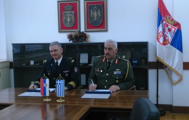 Ελλάδα και Σερβία υπέγραψαν πρόγραμμα στρατιωτικής συνεργασίας
