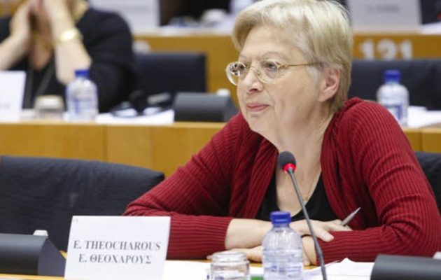 Ελένη Θεοχάρους: Δεν θα σιωπήσω ποτέ για το κλίμα τρομοκρατίας που υφίστανται οι Βορειοηπειρώτες
