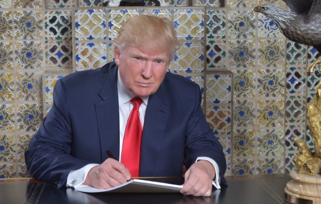 Σε ισχύ το διάταγμα Τραμπ – Απαγορεύτηκε η επιβίβαση μουσουλμάνων σε πτήση
