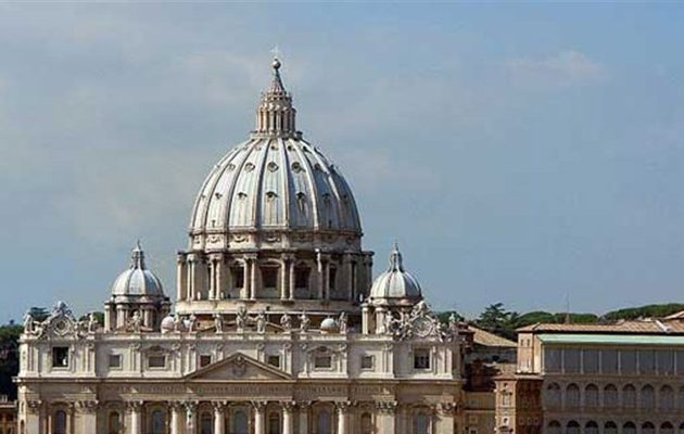 Σοκ στο Βατικανό: Bιβλίο αποκαλύπτει την ταυτότητα 200 παιδεραστών Ιταλών ιερέων
