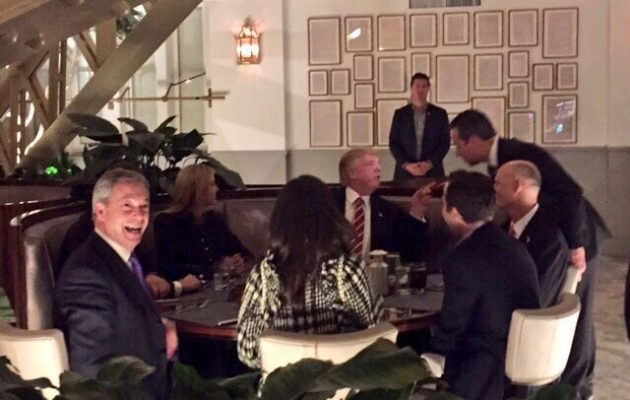 Δείπνησαν μαζί Ντόναλντ Τραμπ και Νάιτζελ Φάρατζ