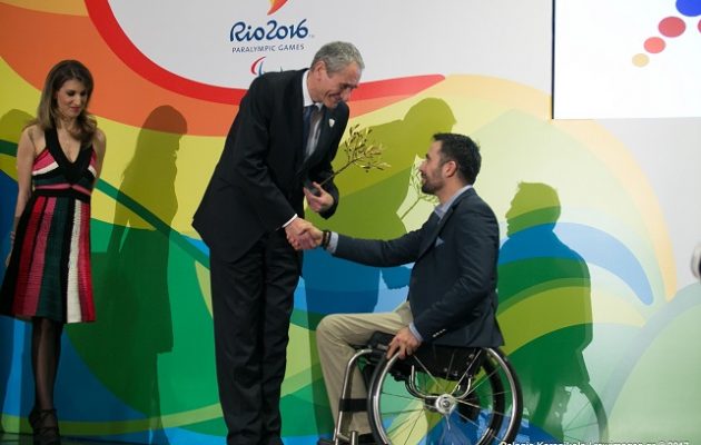 Η Ελληνική Παραολυμπιακή Επιτροπή βραβεύει τον ΟΠΑΠ για την υποστήριξή του (βίντεο)